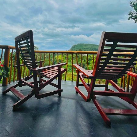 Rainbow Sky Cottage เอลลา ภายนอก รูปภาพ