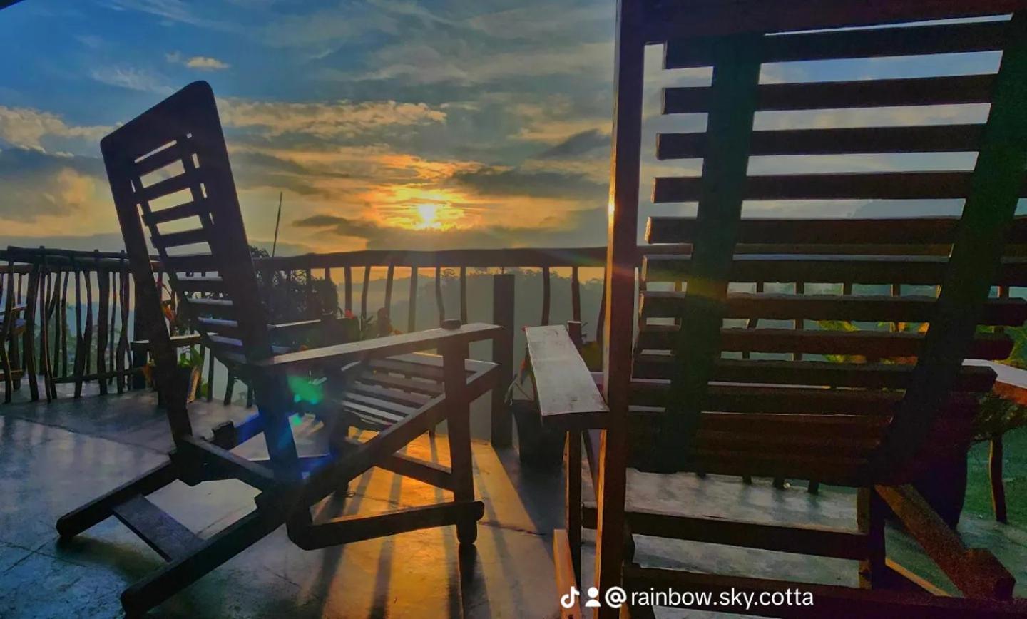 Rainbow Sky Cottage เอลลา ภายนอก รูปภาพ