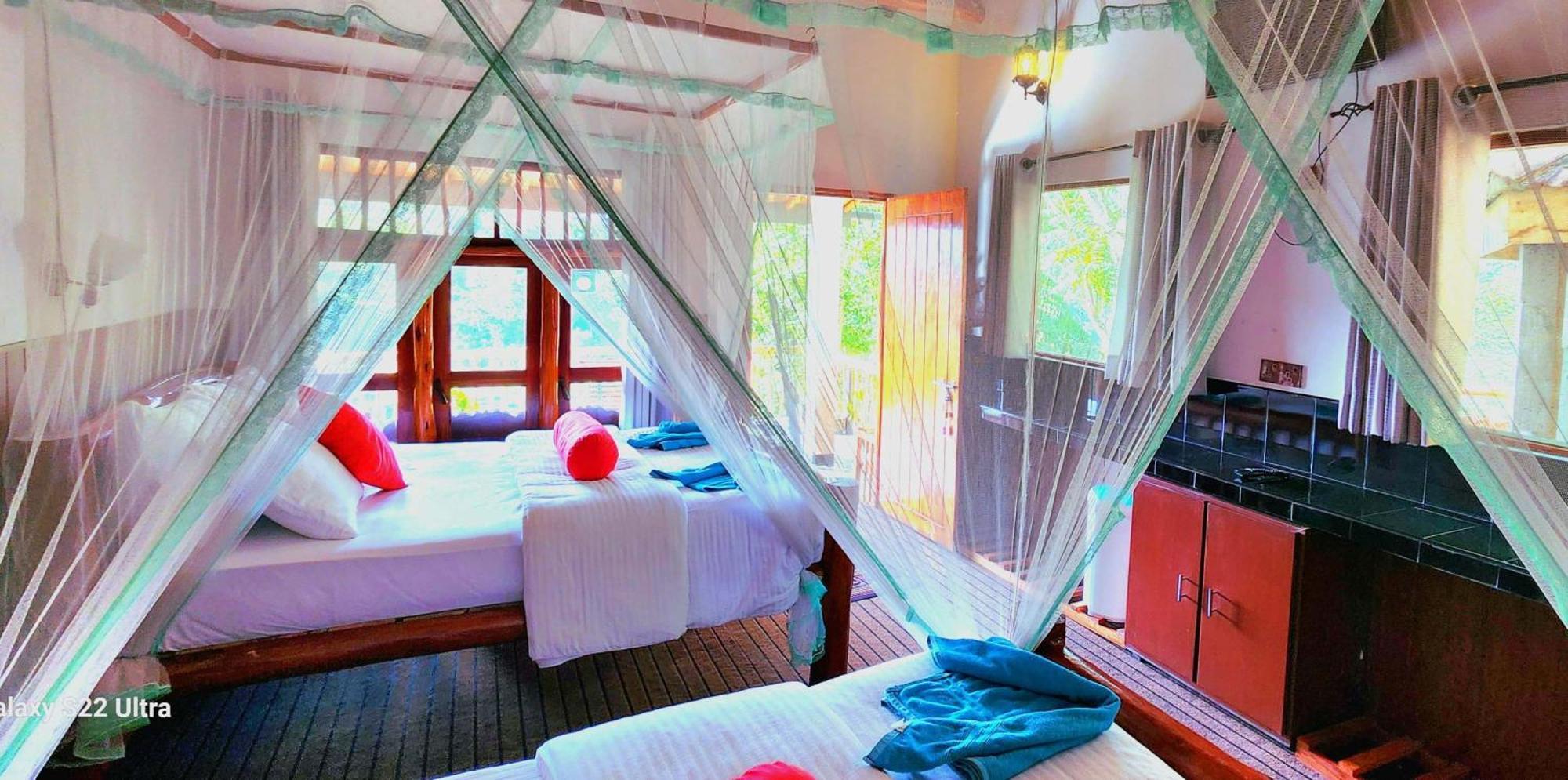Rainbow Sky Cottage เอลลา ภายนอก รูปภาพ