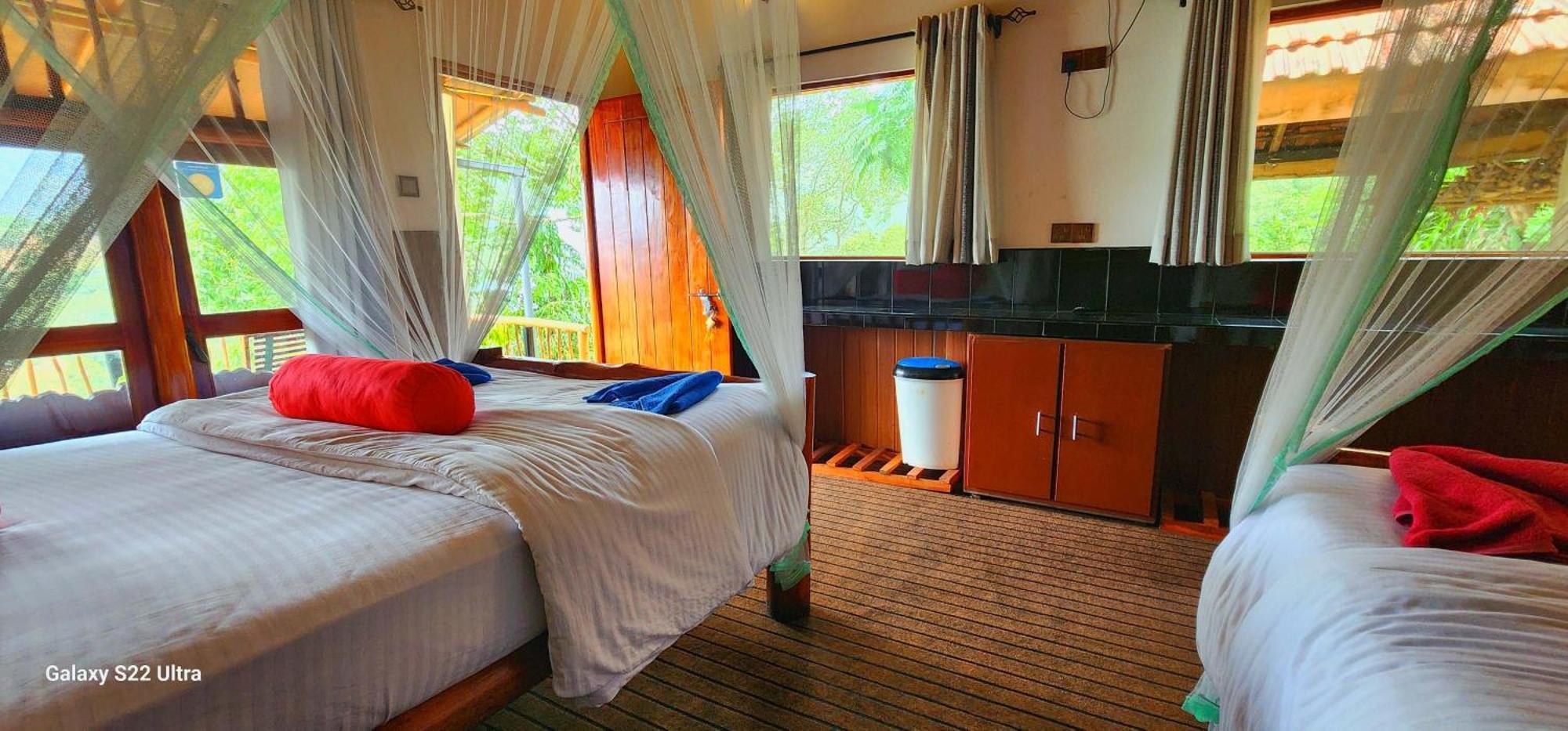 Rainbow Sky Cottage เอลลา ภายนอก รูปภาพ